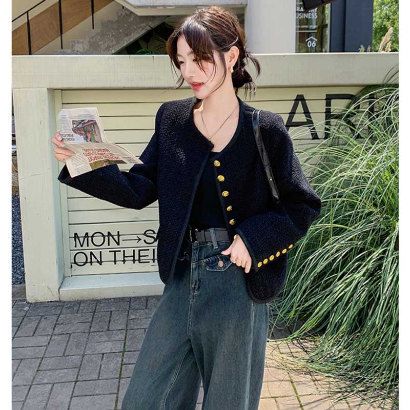 ノーカラーゴールドボタンジャケット