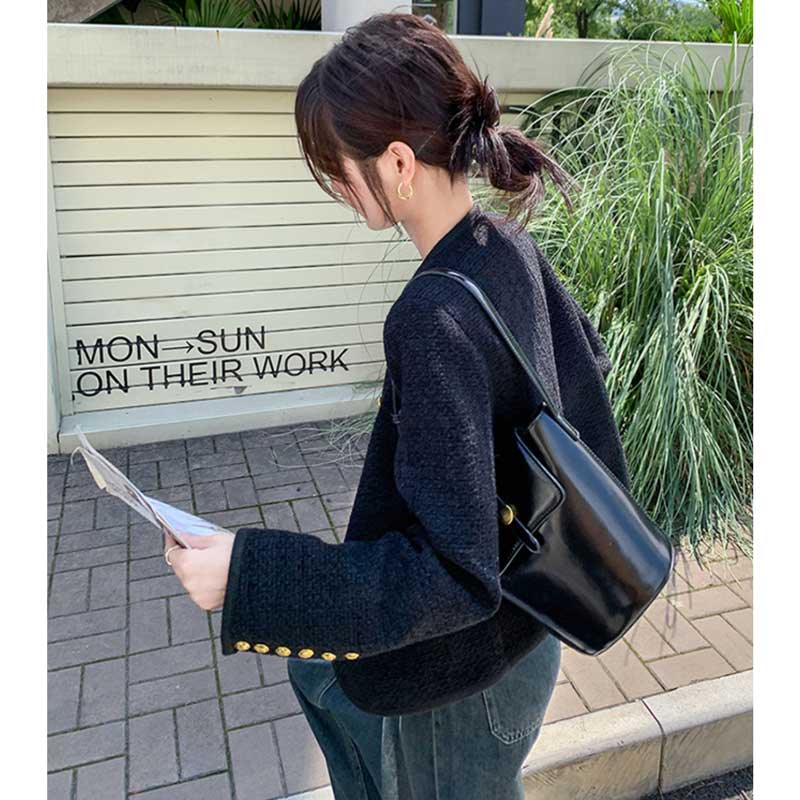 ノーカラーゴールドボタンジャケット