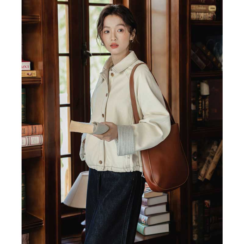 ステッチ入りホワイトジャケット