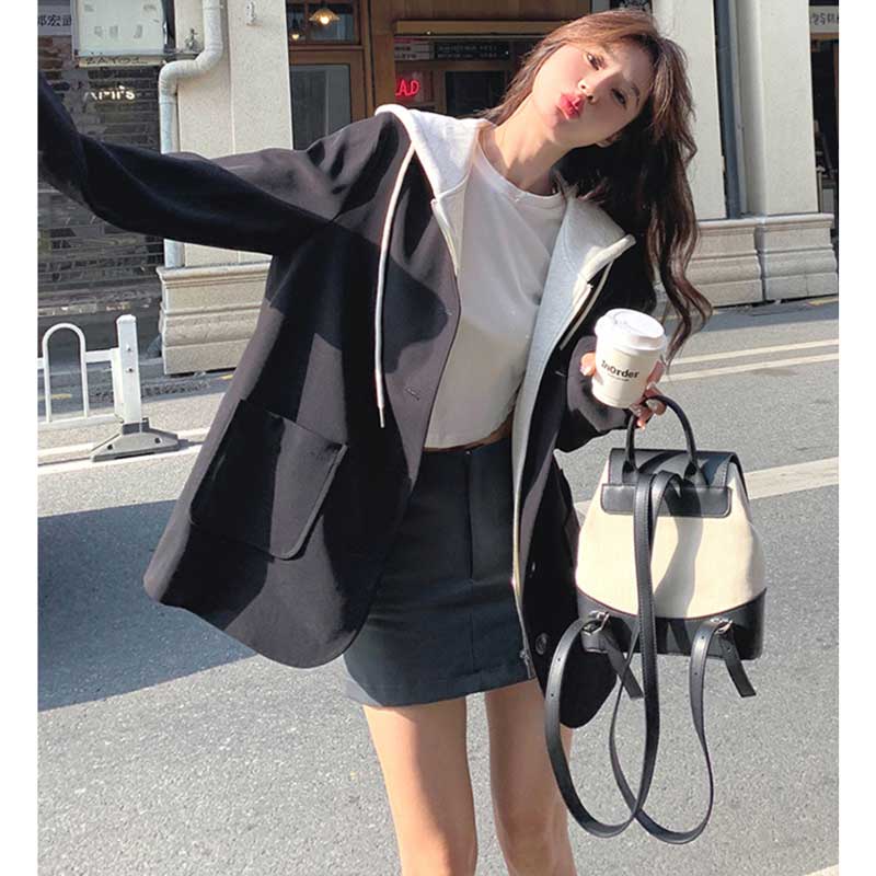 フード付きVネックジャケット