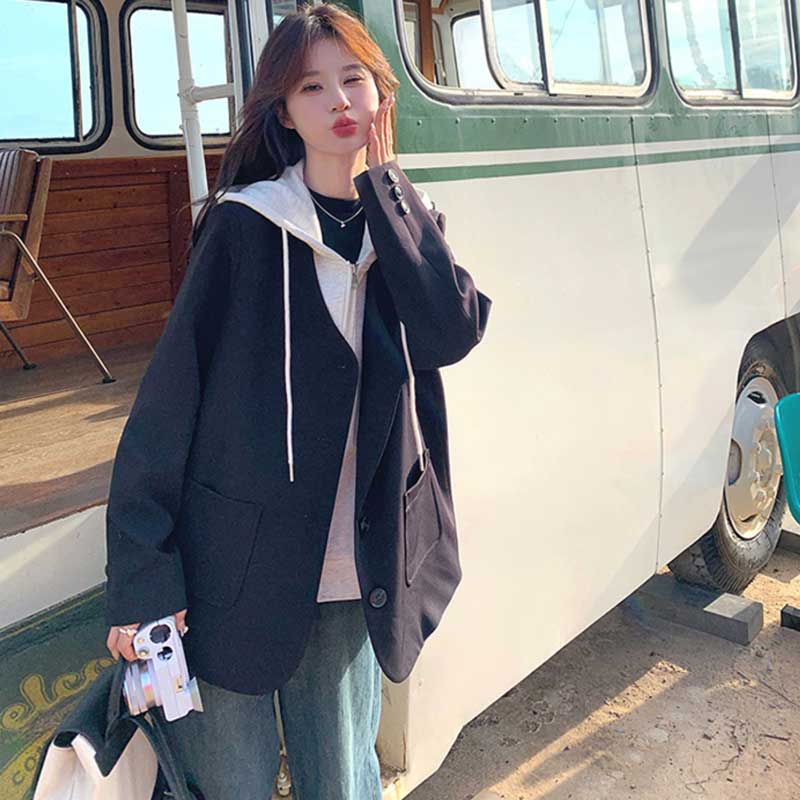 フード付きVネックジャケット