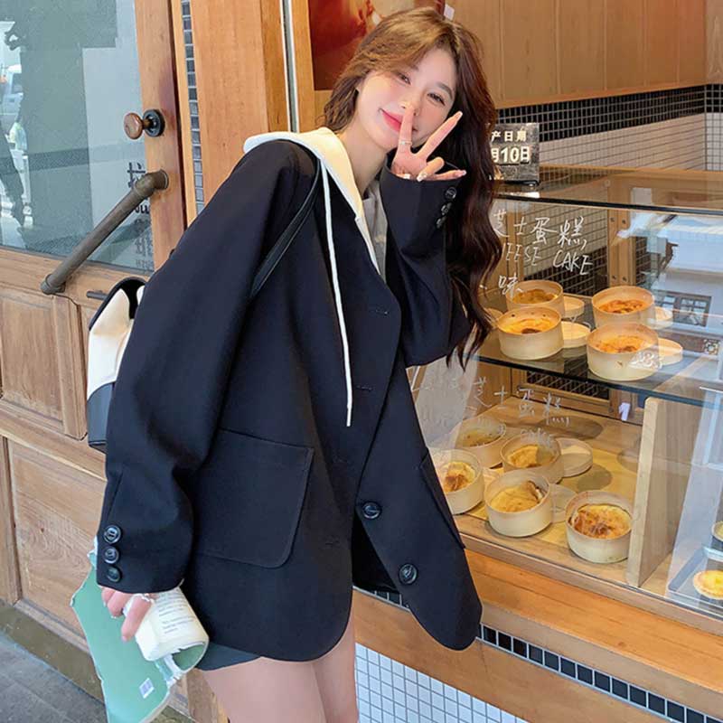 フード付きVネックジャケット