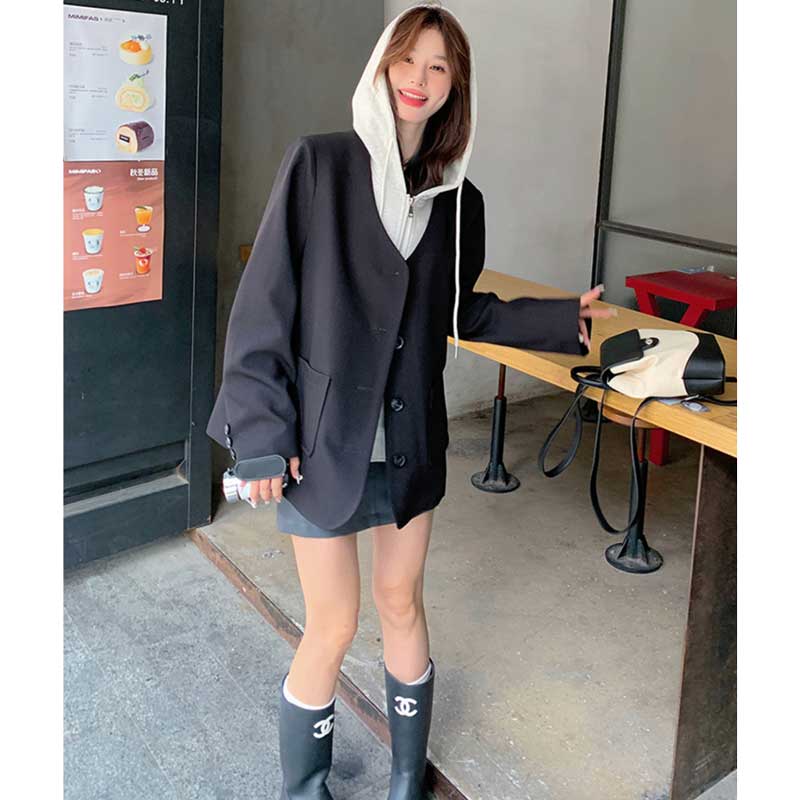 フード付きVネックジャケット