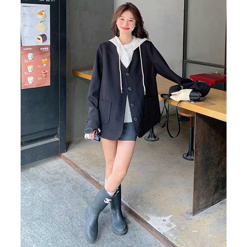 フード付きVネックジャケット