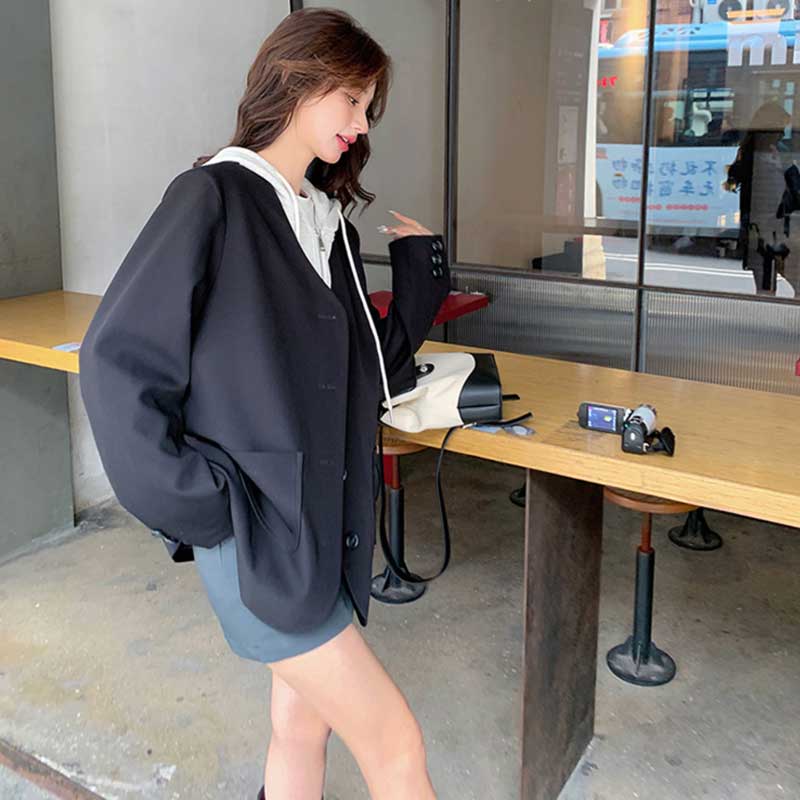 フード付きVネックジャケット