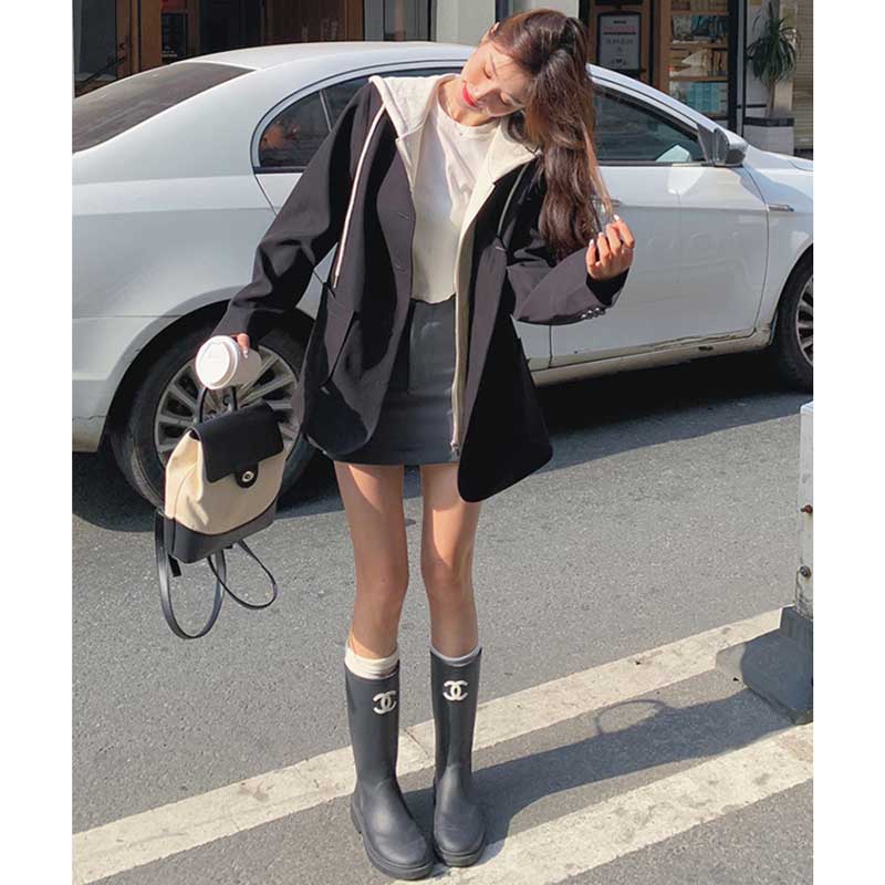 フード付きVネックジャケット