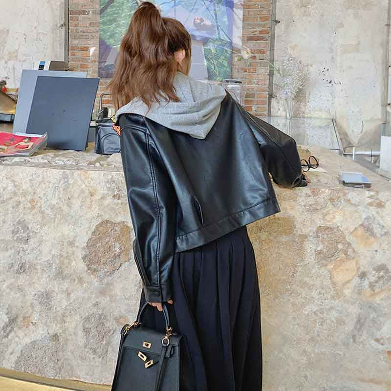 スウェットフード付きレザージャケット