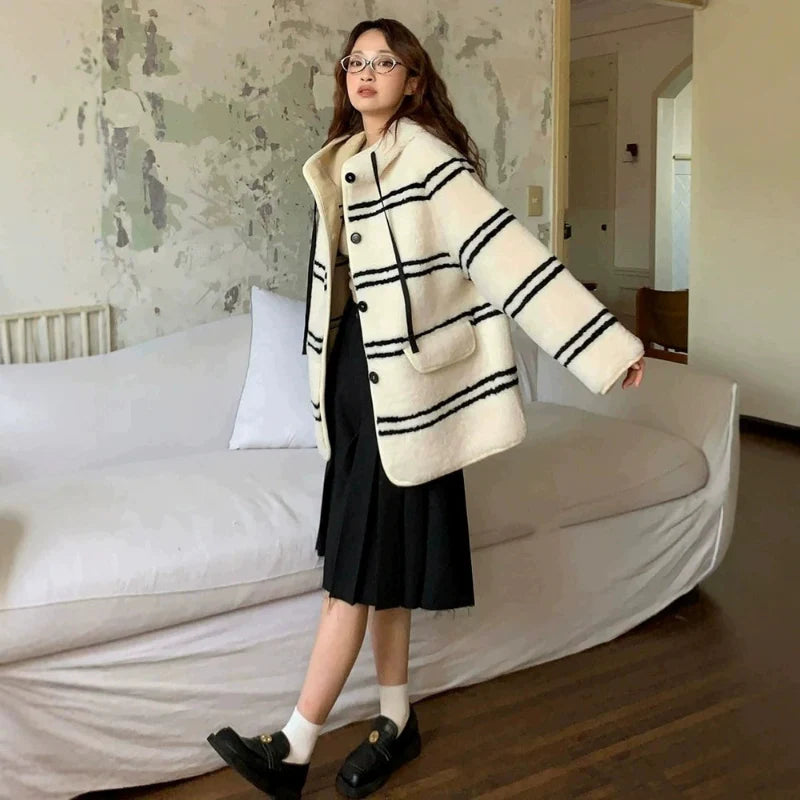 フード付きボーダーボアハーフコート