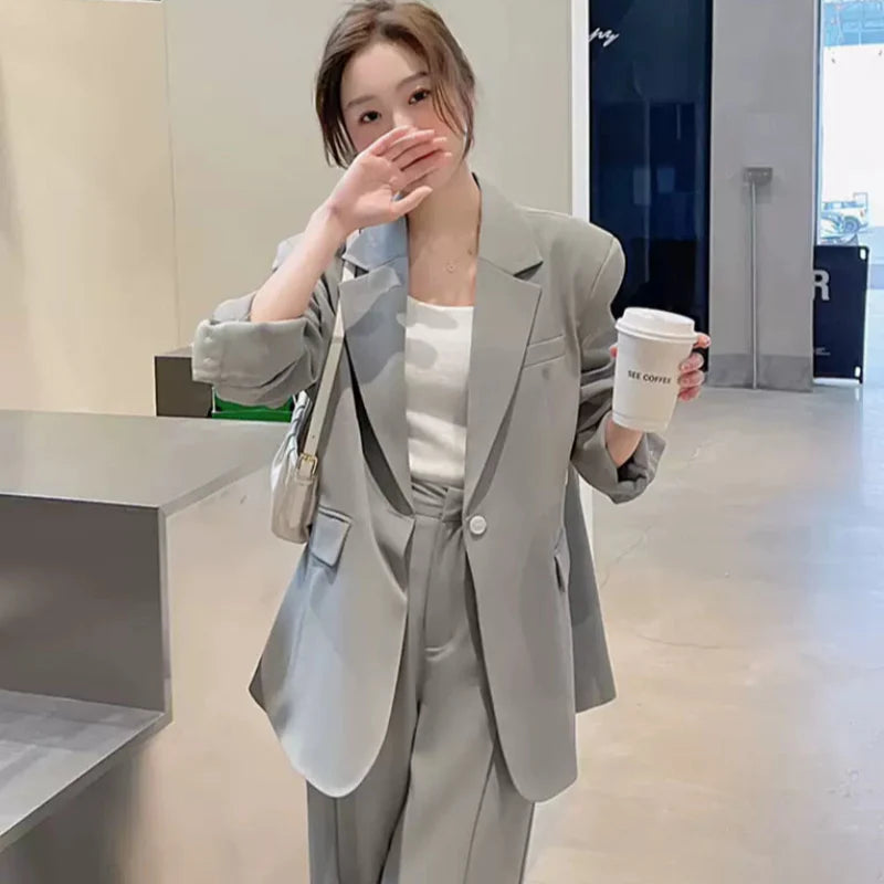 ソフトグレーワイドレッグパンツスーツ