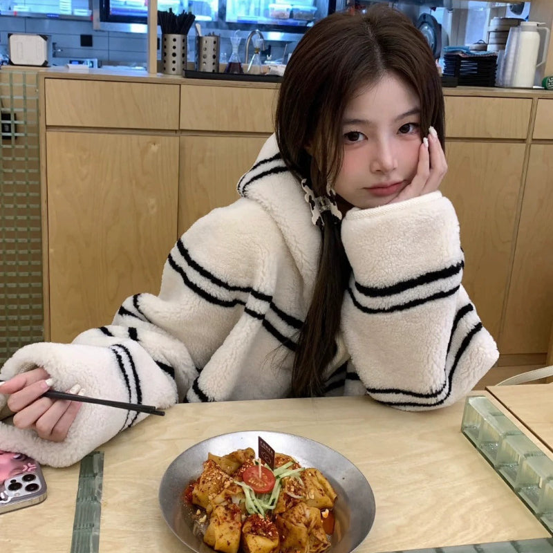 フード付きボーダーボアハーフコート