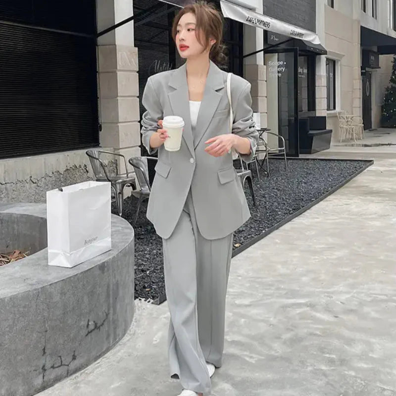 ソフトグレーワイドレッグパンツスーツ