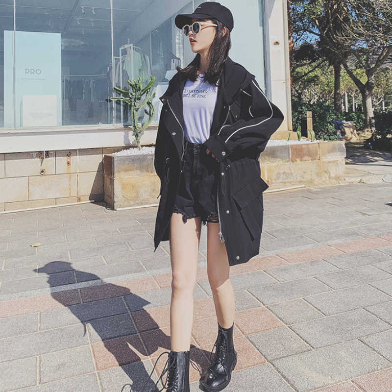 ライン入りオーバーサイズマウンテンパーカー