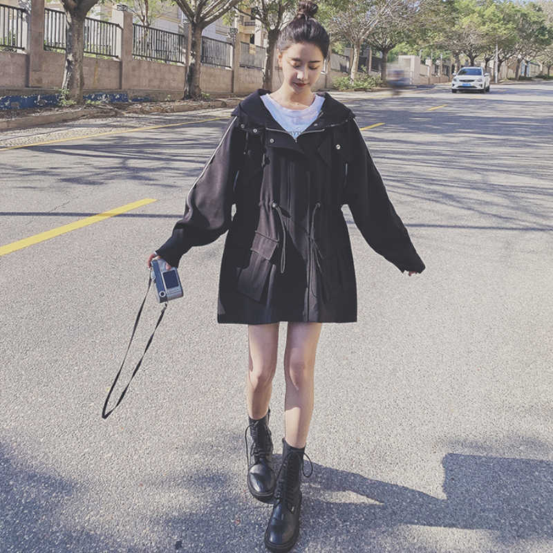 ライン入りオーバーサイズマウンテンパーカー